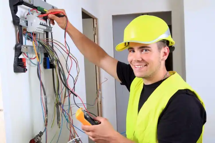 elektricien Surhuisterveen